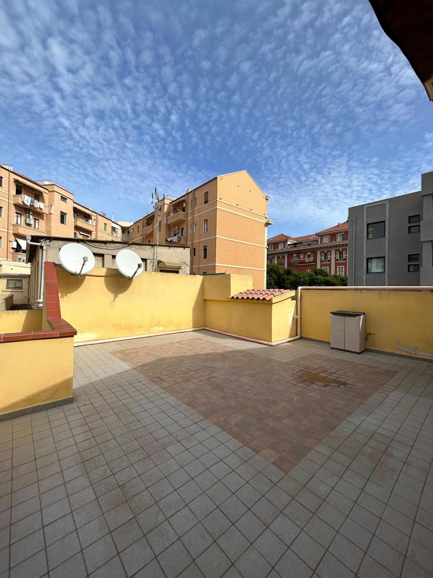 Appartamento Con Terrazzo Privato E Netflix Cagliari Kültér fotó