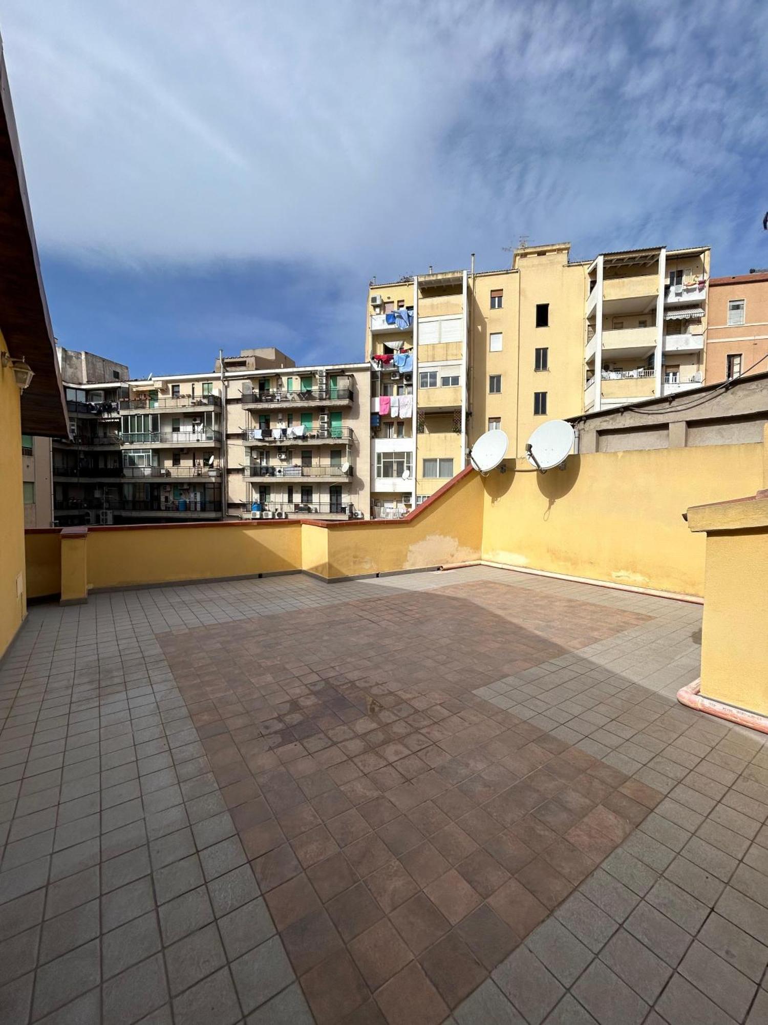 Appartamento Con Terrazzo Privato E Netflix Cagliari Kültér fotó