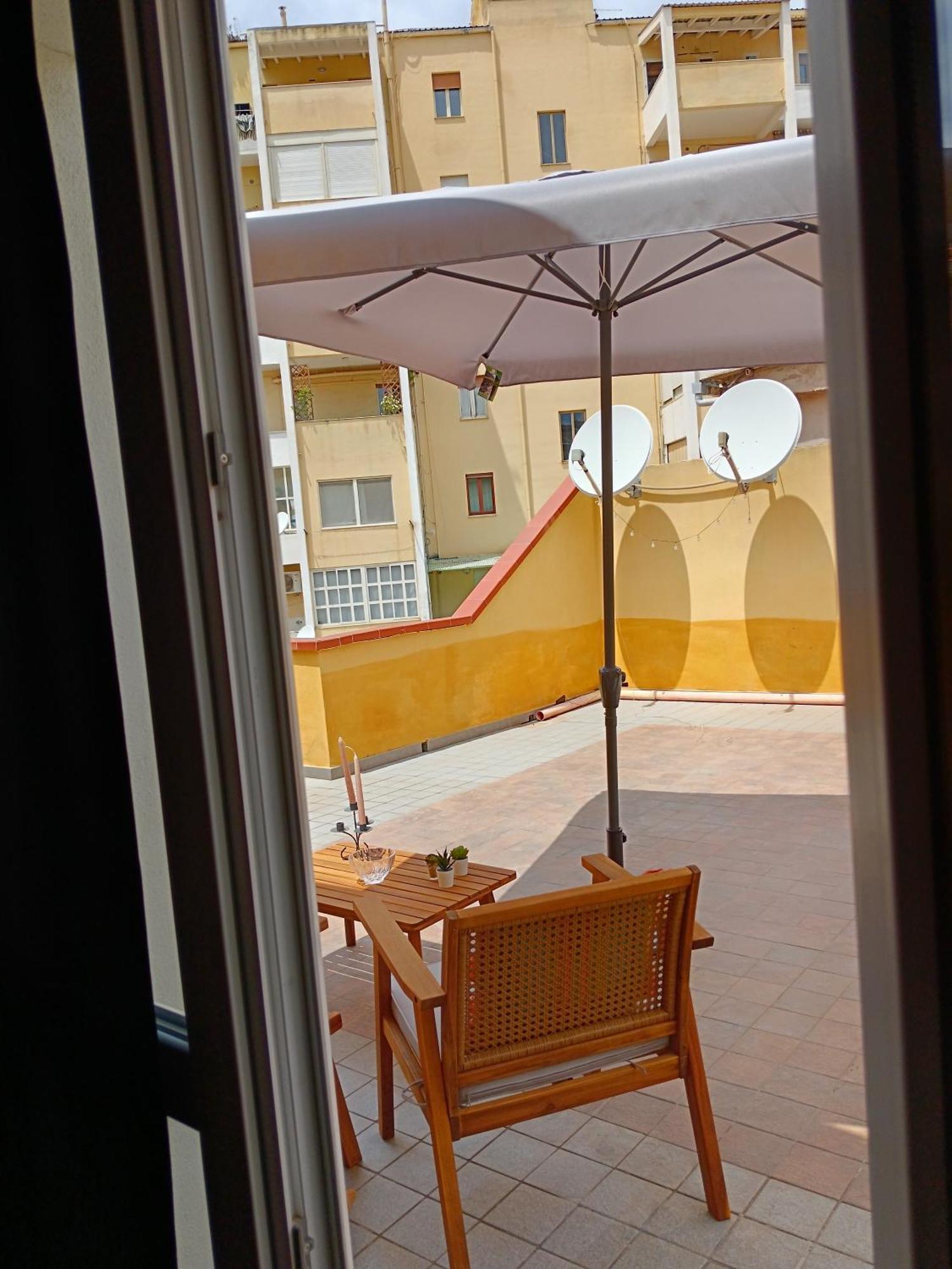 Appartamento Con Terrazzo Privato E Netflix Cagliari Kültér fotó